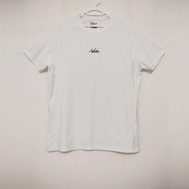 تي شرت مردانه آستين رگلان ريون فلامنت نايك