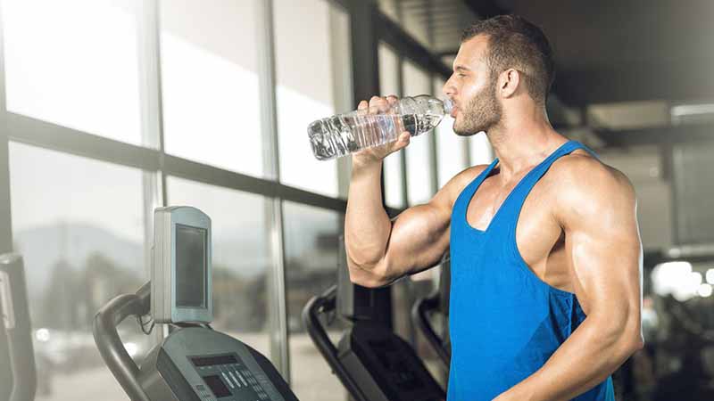 نوشیدن آب هنگام ورزش