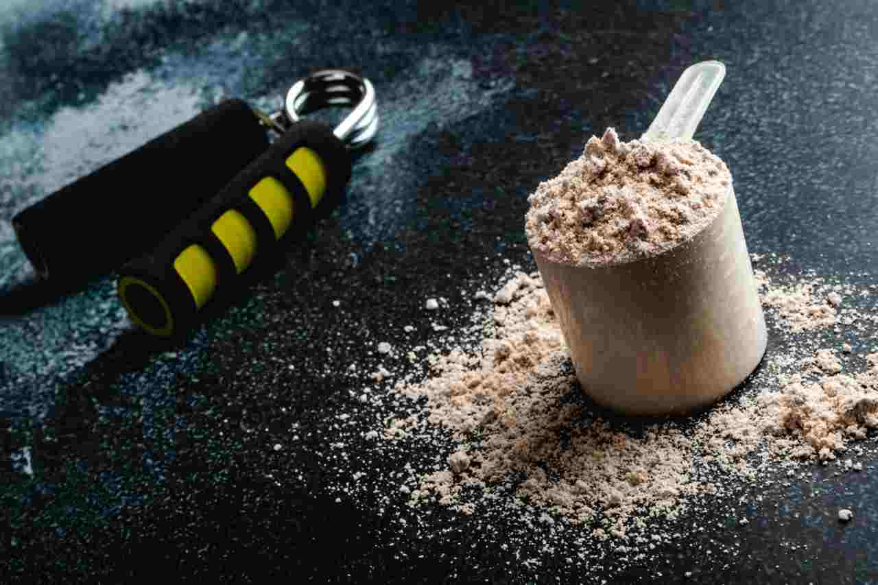 چه زمانی باید مصرف مکمل‌ های بدنسازی را شروع کنید؟